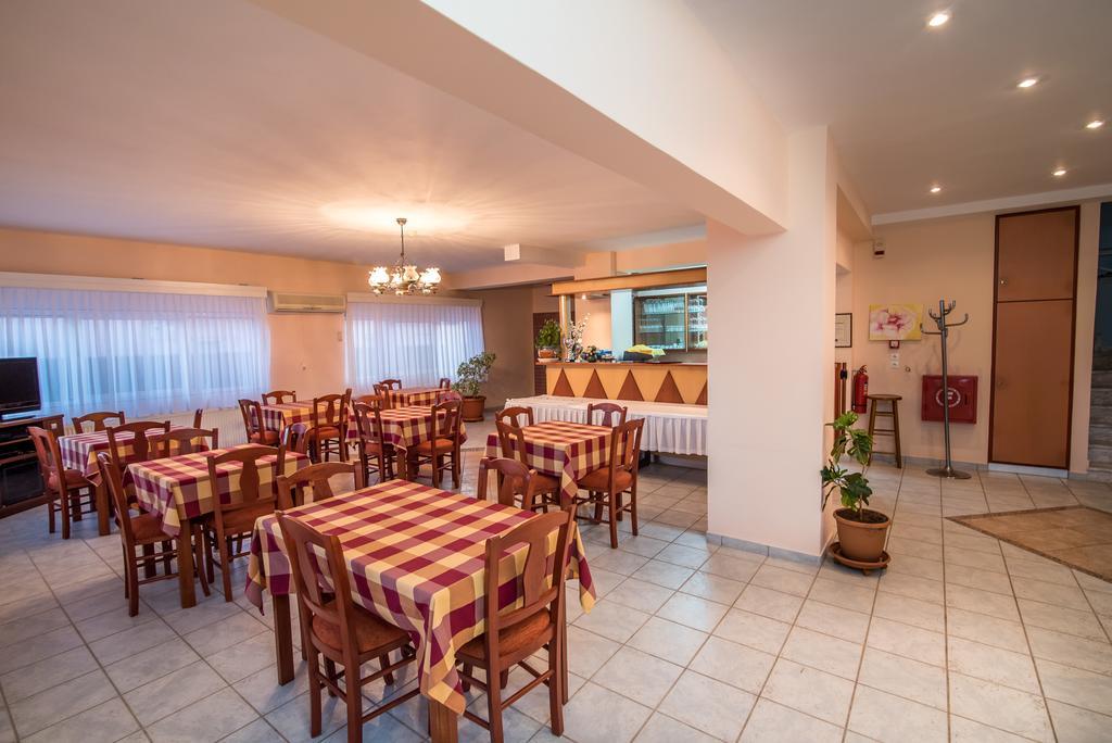 Dionisos Hotel Митикас Екстериор снимка